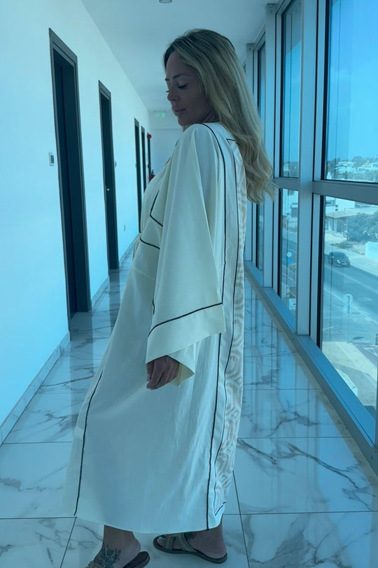 Moderne Witte Abaya met Wijde Mouwen